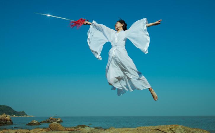 每个女生都有一个女侠梦